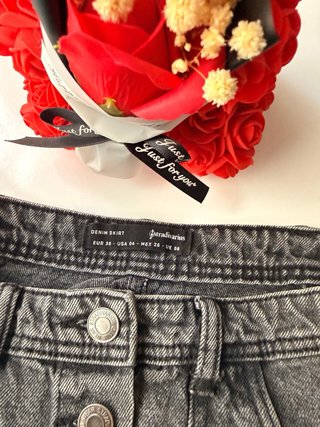 Falda vaquera gris botones