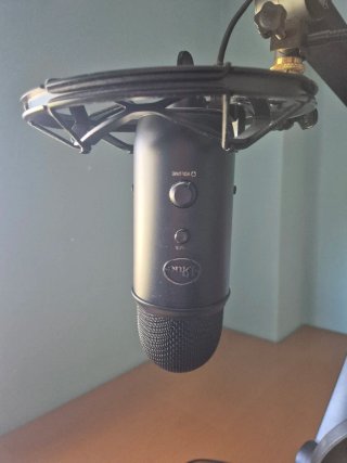 Micrófono Blue Yeti Negro + Brazo + Anti-vibración