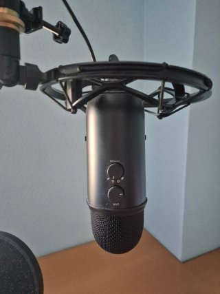 Micrófono Blue Yeti Negro + Brazo + Anti-vibración