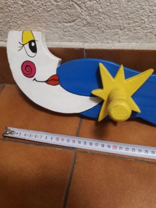 Perchero infantil luna y estrellas madera