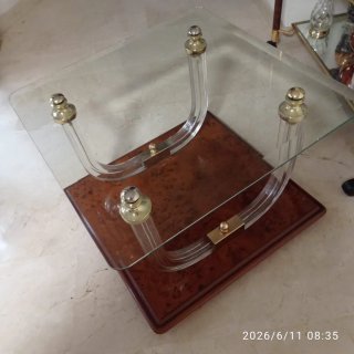 Mesa auxiliar cristal y madera