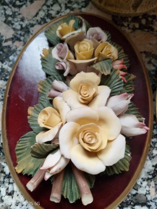 Dos cuadros relieve flores