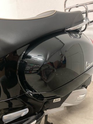 Vespa GT 125 SuperSport Negra