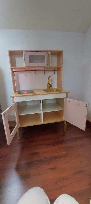 Cocinita Ikea Rosa y Dorada