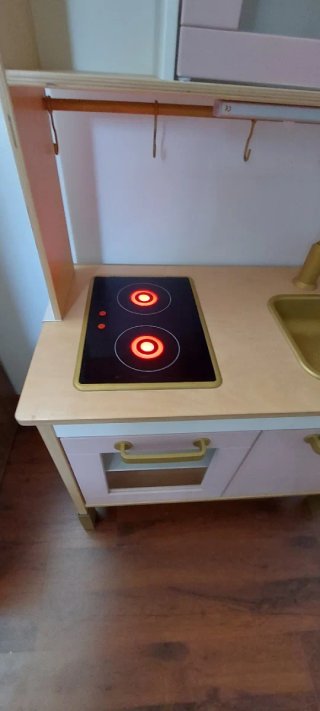 Cocinita Ikea Rosa y Dorada