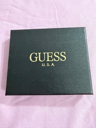 Tarjetero Guess Beige Nuevo