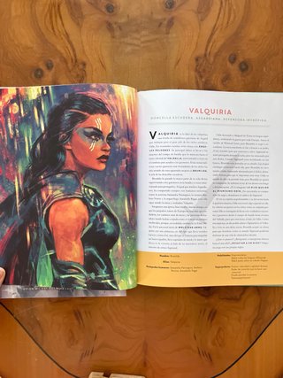 Libros Marvel ilustrados tapa dura
