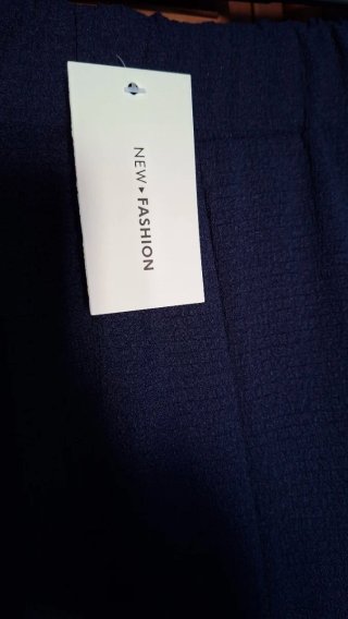 Pantalón azul marino nuevo