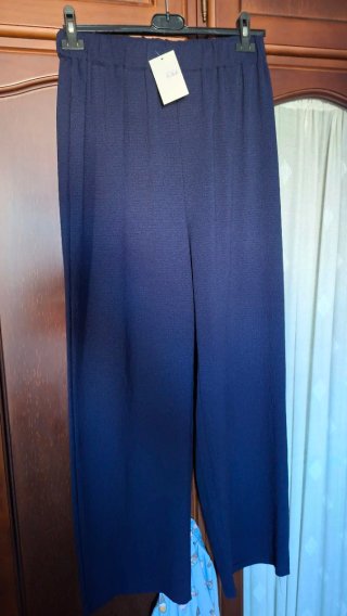 Pantalón azul marino nuevo