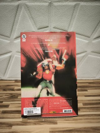 Cómic El pacificador se esfuerza mucho