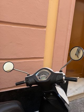 Piaggio Liberty 49cc Scooter Blanca
