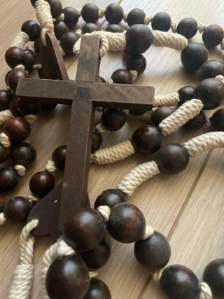 Rosario de madera