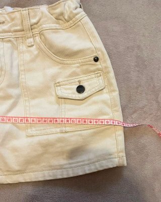 Falda beige cargo