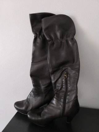 Botas altas de cuero marrones