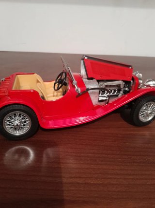 Jaguar SS 100  1/18