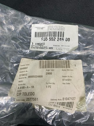 CENICERO NUEVO Y ORIGINAL DE PORSCHE CAYENNE