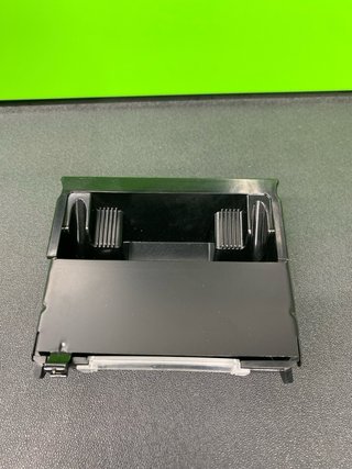 CENICERO NUEVO Y ORIGINAL DE PORSCHE CAYENNE