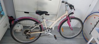 Bicicleta infantil BTWIN rosa y blanca 24'