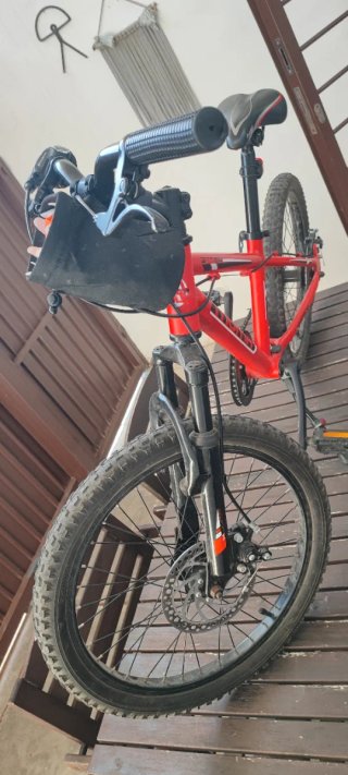 Bicicleta MoMA GTT20 Infantil Roja