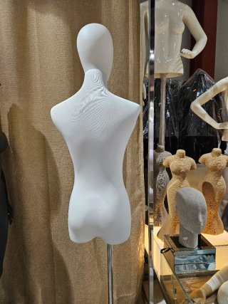 Busto maniquí mujer blanco base Talla  S/ XS