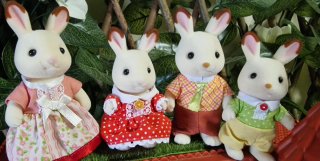 Familia Conejos Chocolate Sylvanian Families