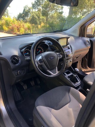 Ford Tourneo Courier 2019 TITANIUM 100cv