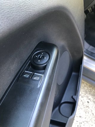 Ford Tourneo Courier 2019 TITANIUM 100cv