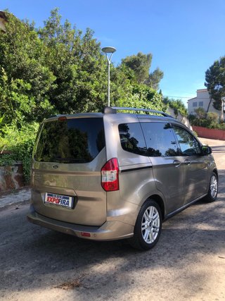 Ford Tourneo Courier 2019 TITANIUM 100cv