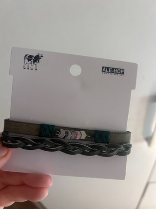 Pulseras Ale-Hop sin usar