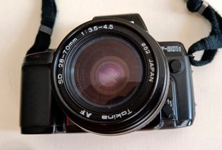CAMARA FOTOGRAFICA NIKON F-801s Y OBJETIVO TOKINA
