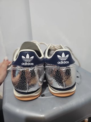 Zapatillas Adidas Plata y Azul