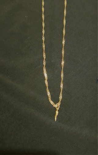 Cadena dorada trenzada con colgante oro 18