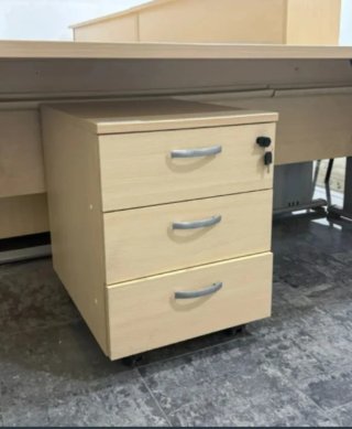 Cajonera de madera con llave 17 unidades