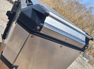 Baúl Givi Trekker Outback 58L Plata