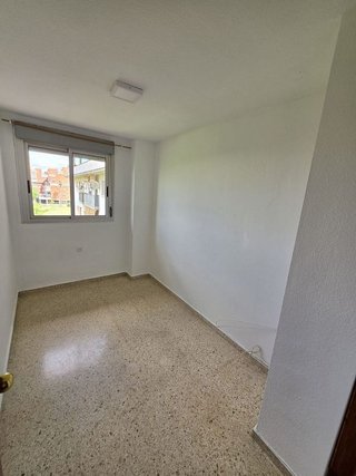 Piso en alquiler en Colores - Entreparques en Sevilla