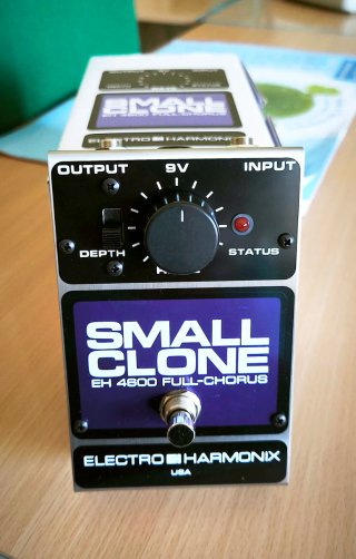 Pedal Chorus Electro-Harmonix Small Clone EH 4800 em segunda mão