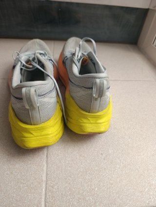 Asics Superblast 2 gris talla 44