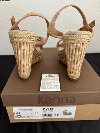 Sandalias Kanna Beige y Doradas