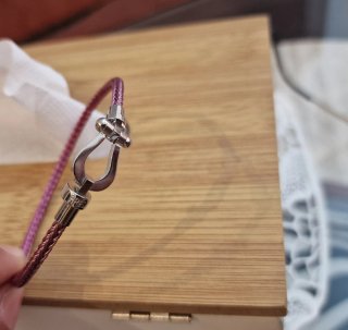 Pulsera Fred de cordón rosa