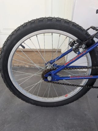 Bicicleta infantil 20 azul y blanca