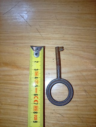 Curiosa y rara llave antigua