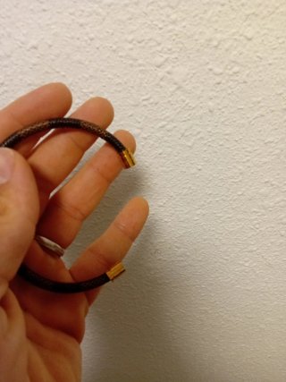 Pulsera Louis Vuitton Magnética Marrón y Oro