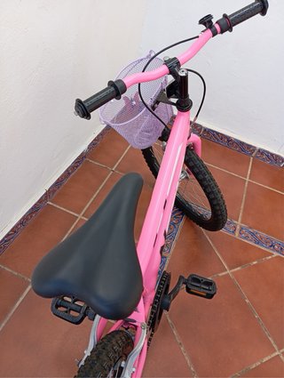 Bicicleta infantil rosa como nueva