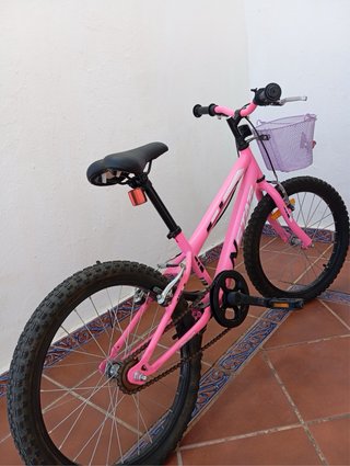 Bicicleta infantil rosa como nueva