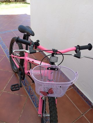 Bicicleta infantil rosa como nueva