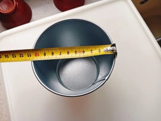 Maceta metálica azul y plateada