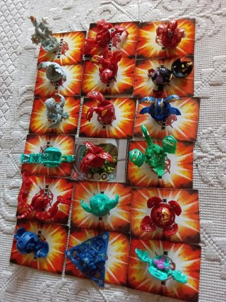 Valigetta Bakugan completa di carte e bakugam