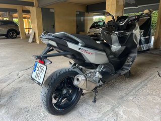 Maxiscooter BMW C600 Sport cambio por Triumph o HD