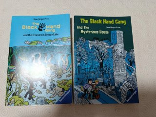 Libros en inglés. The black Hand Gang.