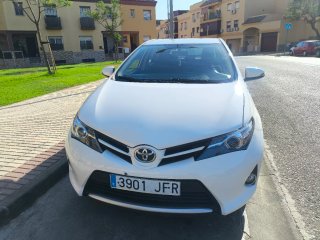 Toyota Auris 2015